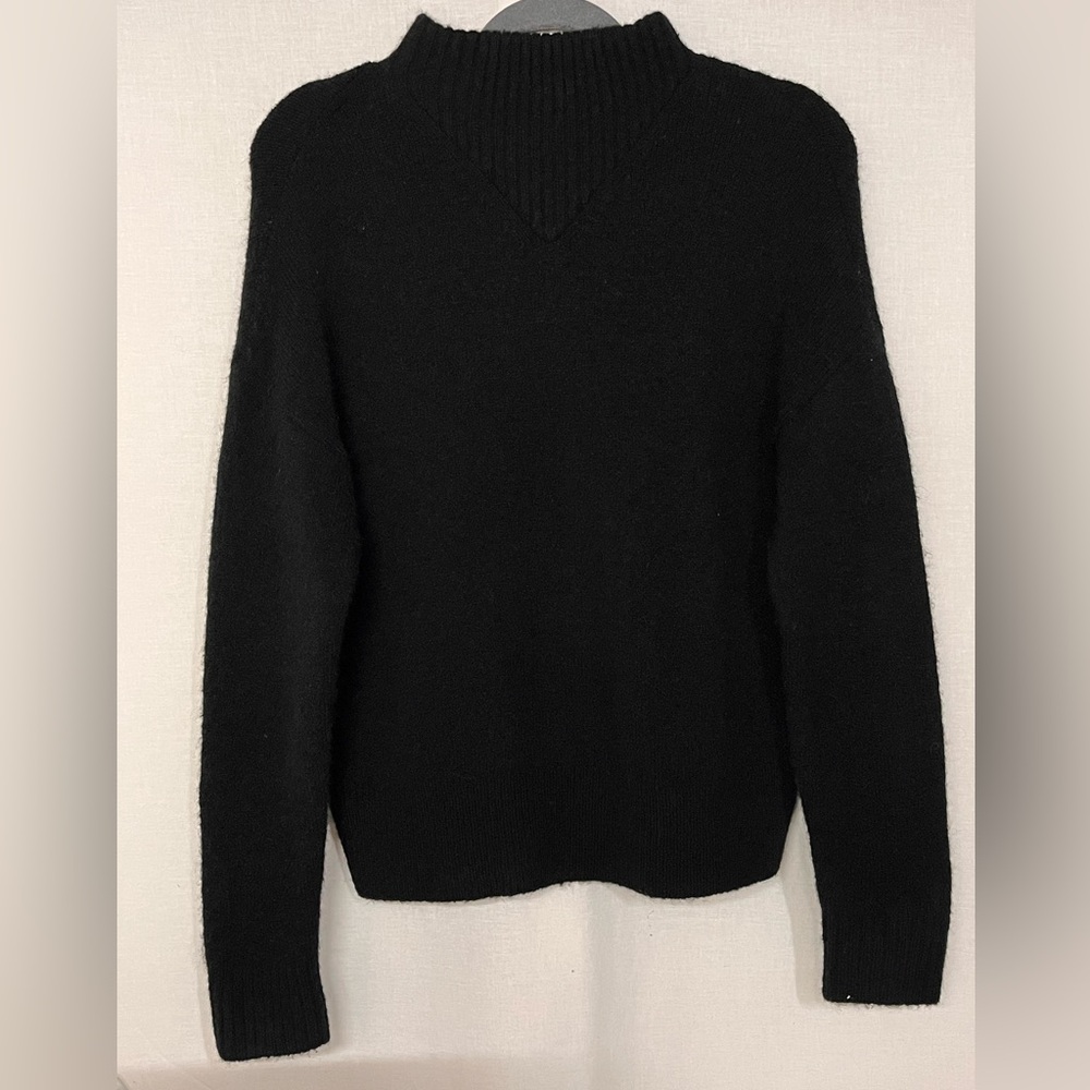 NEW J Crew Sweater size s!!!